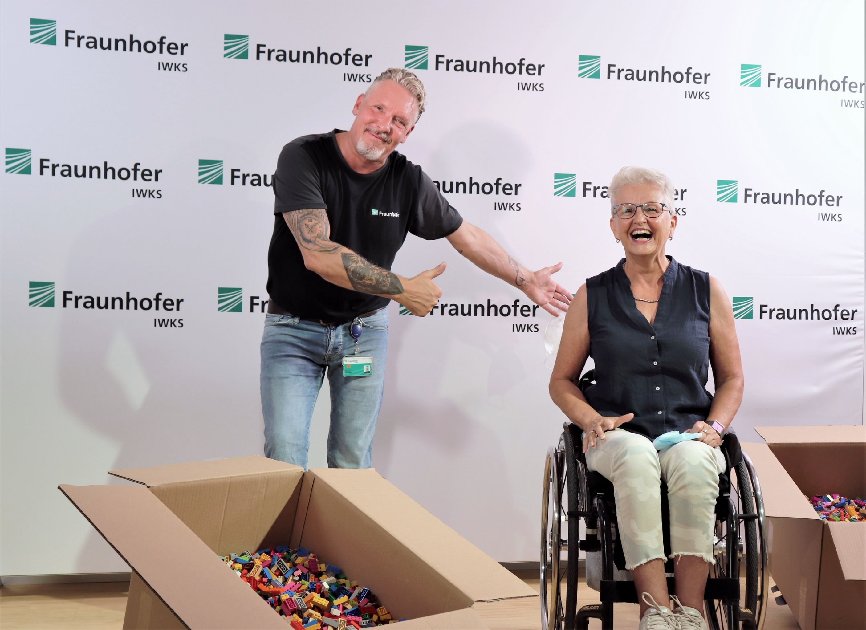 Übergabe der Bausteine an die Legooma Übergabe der Bausteine an die Legooma