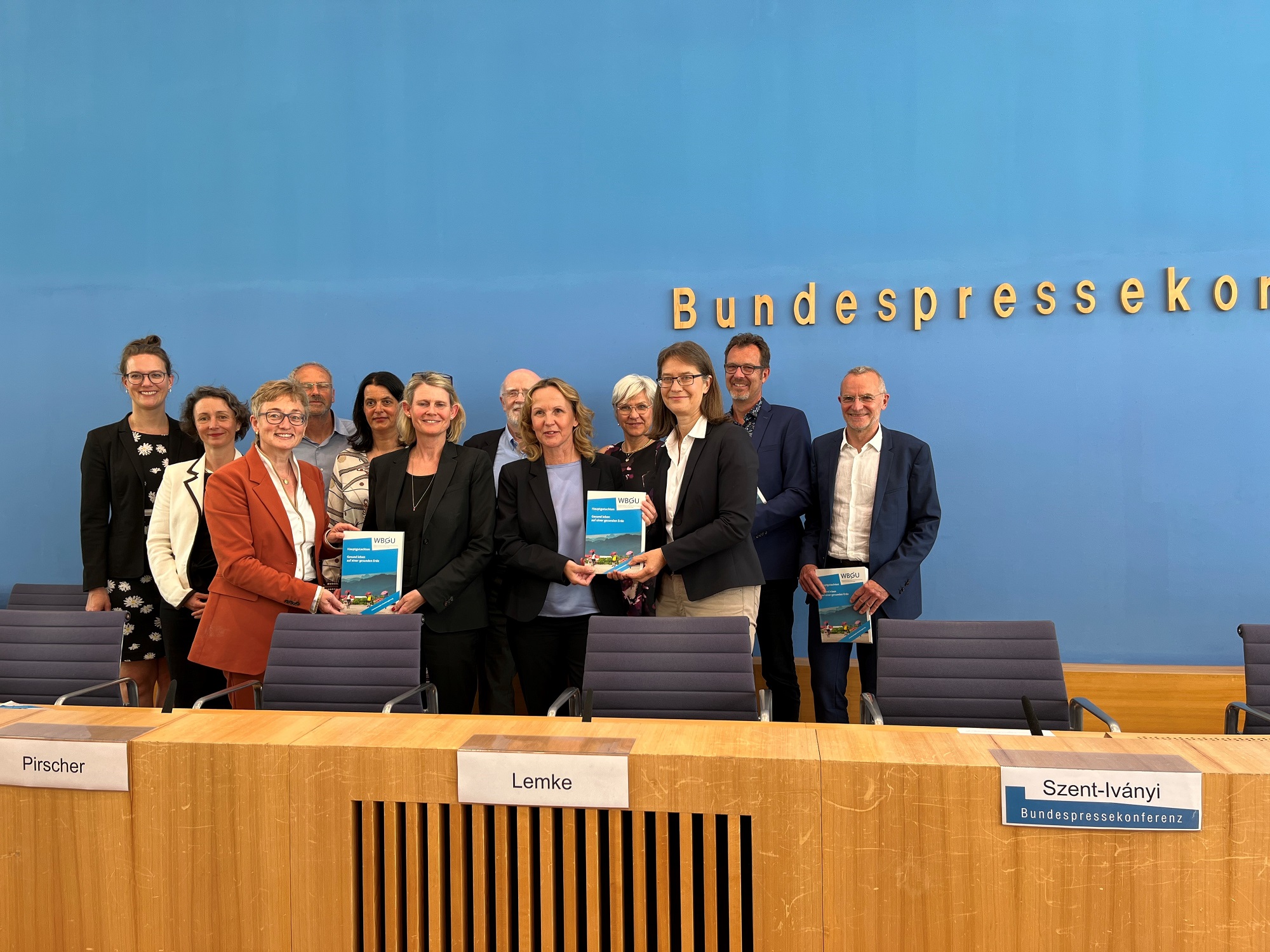 Übergabe WBGU Gutachten Übergabe WBGU Gutachten