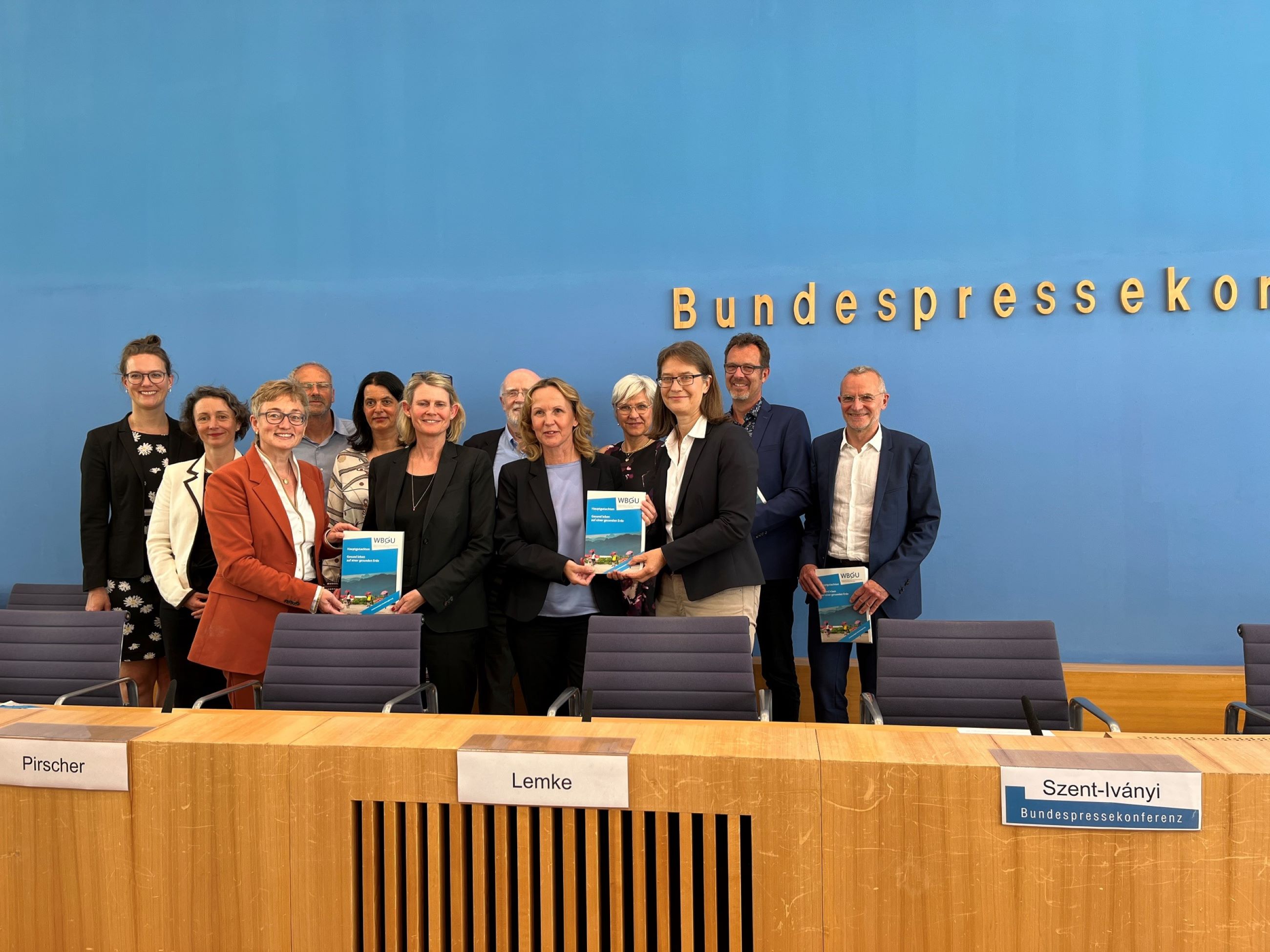 Übergabe WBGU Gutachten Übergabe WBGU Gutachten