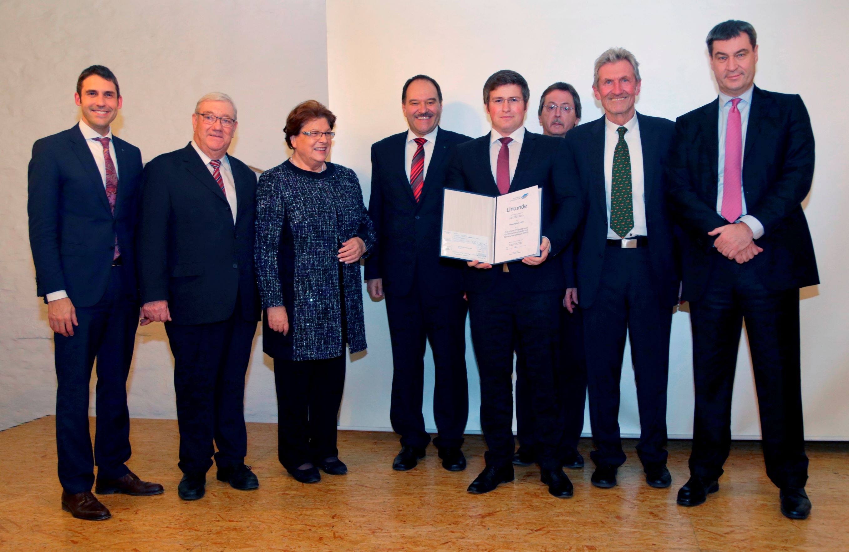 Vergabe Umweltpreis an die Fraunhofer-Projektgruppe IWKS