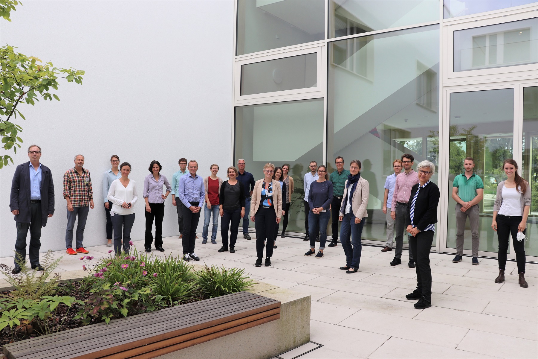 WBGU visits Alzenau WBGU on a visit to Fraunhofer IWKS